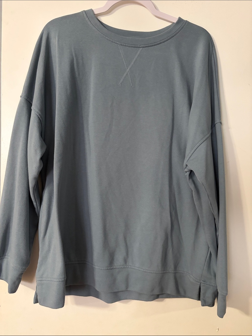 Relaxed Crewneck Sweatshirt in Dusty Blue